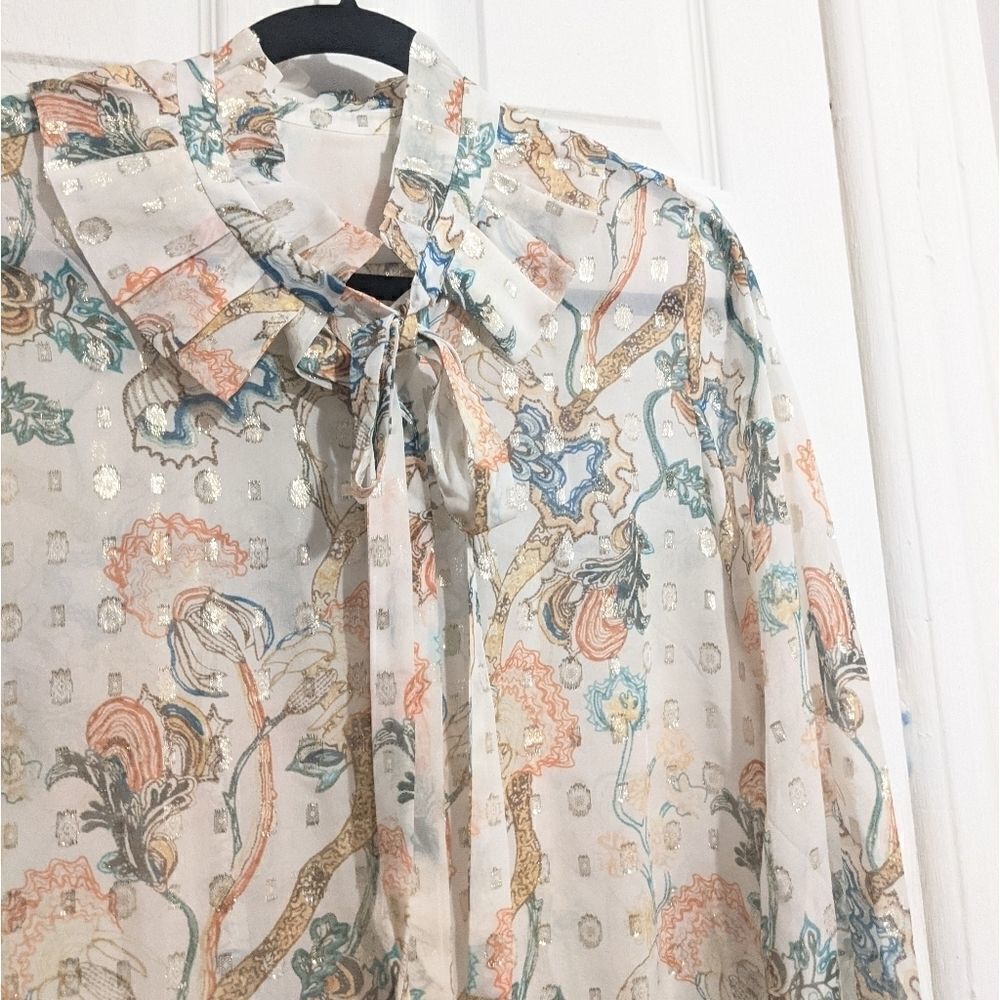 Chloe Floral Printed Blouse in Silk Lurex - Picture 8 of 16